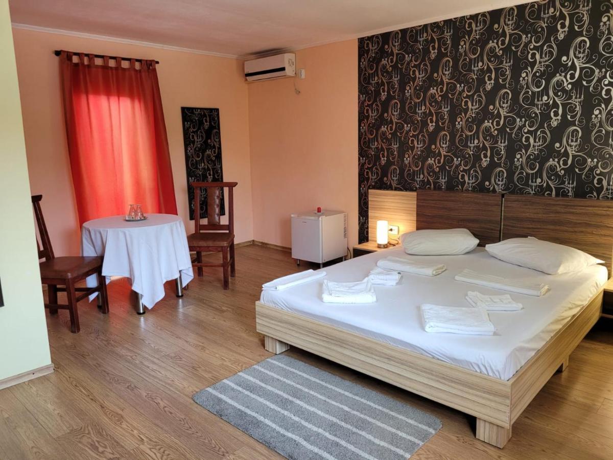 Hotel Pensiunea Miasor à Murighiol Extérieur photo